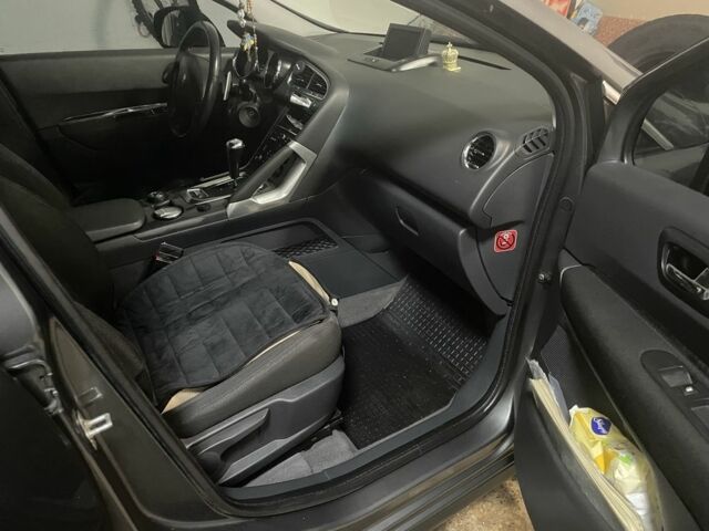 Серый Пежо 3008, объемом двигателя 1.6 л и пробегом 3 тыс. км за 7600 $, фото 7 на Automoto.ua