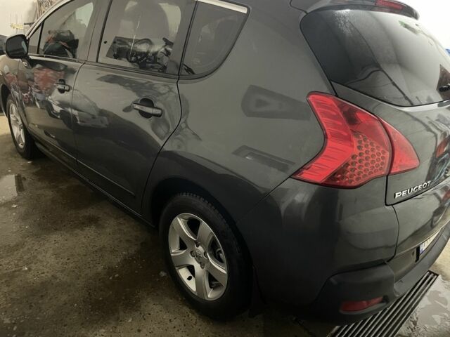 Серый Пежо 3008, объемом двигателя 1.6 л и пробегом 3 тыс. км за 7600 $, фото 4 на Automoto.ua