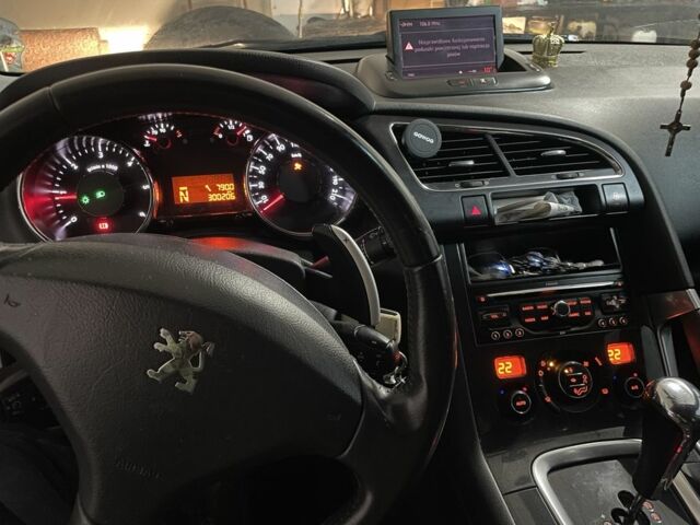 Серый Пежо 3008, объемом двигателя 1.6 л и пробегом 3 тыс. км за 7600 $, фото 3 на Automoto.ua