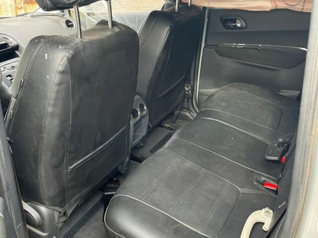 Пежо 3008 2010 в Каменское - Днепродзержинск на Automoto.ua Серый Пежо 3008, объемом двигателя 1.6 л и пробегом 200 тыс. км за 2500 $, фото 4 на Automoto.ua