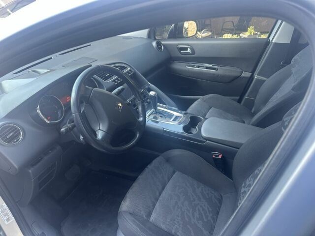 Сірий Пежо 3008, об'ємом двигуна 1.6 л та пробігом 192 тис. км за 10000 $, фото 6 на Automoto.ua