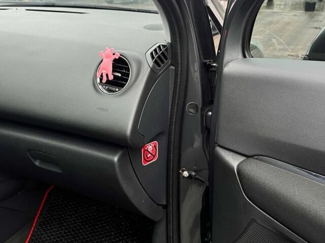 Серый Пежо 3008, объемом двигателя 0 л и пробегом 244 тыс. км за 6550 $, фото 17 на Automoto.ua