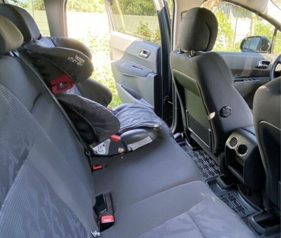 Серый Пежо 3008, объемом двигателя 1.6 л и пробегом 274 тыс. км за 10500 $, фото 4 на Automoto.ua