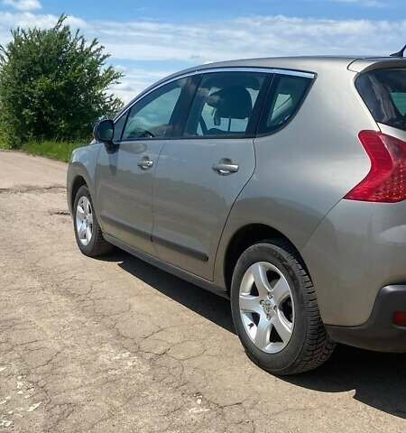 Серый Пежо 3008, объемом двигателя 1.56 л и пробегом 290 тыс. км за 7500 $, фото 3 на Automoto.ua