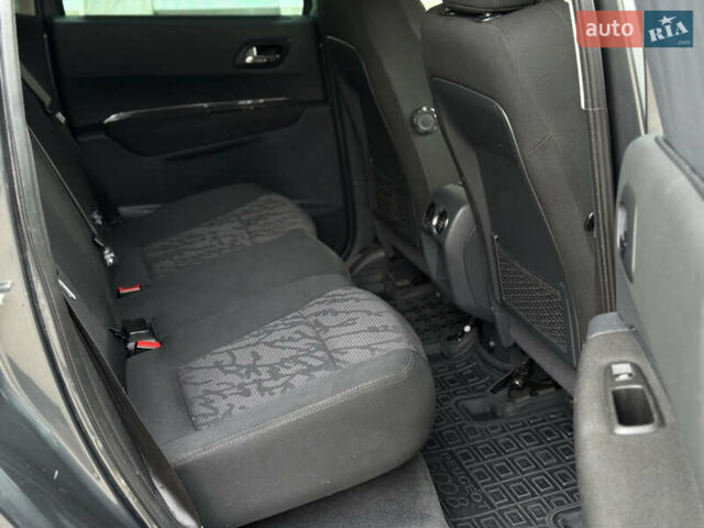 Пежо 3008 2009 в Тернополе на Automoto.ua Серый Пежо 3008, объемом двигателя 1.6 л и пробегом 244 тыс. км за 7999 $, фото 35 на Automoto.ua