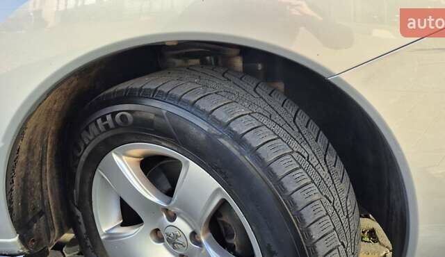 Пежо 3008 2009 в Хмельницком на Automoto.ua Серый Пежо 3008, объемом двигателя 1.6 л и пробегом 211 тыс. км за 6700 $, фото 2 на Automoto.ua