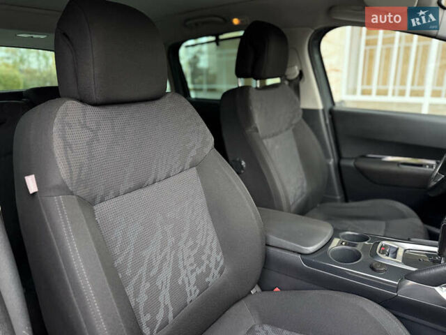 Пежо 3008 2009 в Тернополе на Automoto.ua Серый Пежо 3008, объемом двигателя 1.6 л и пробегом 244 тыс. км за 7999 $, фото 34 на Automoto.ua