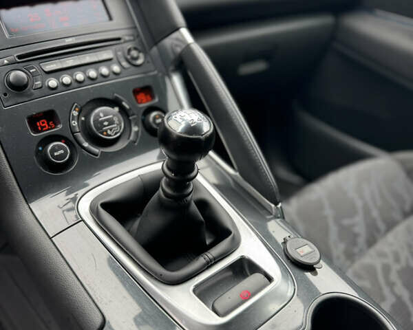 Серый Пежо 3008, объемом двигателя 1.6 л и пробегом 279 тыс. км за 6999 $, фото 17 на Automoto.ua