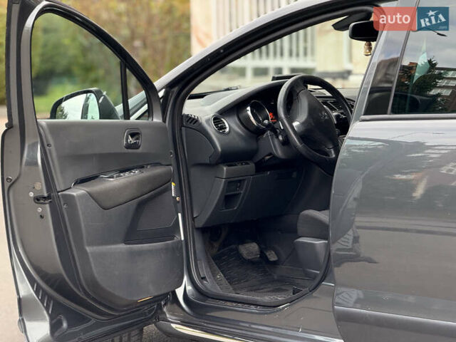 Пежо 3008 2009 в Тернополе на Automoto.ua Серый Пежо 3008, объемом двигателя 1.6 л и пробегом 244 тыс. км за 7999 $, фото 19 на Automoto.ua