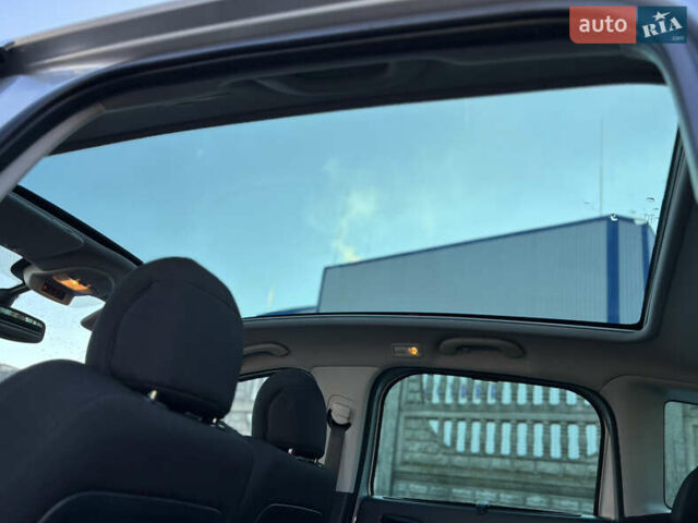 Серый Пежо 3008, объемом двигателя 2 л и пробегом 264 тыс. км за 7699 $, фото 22 на Automoto.ua