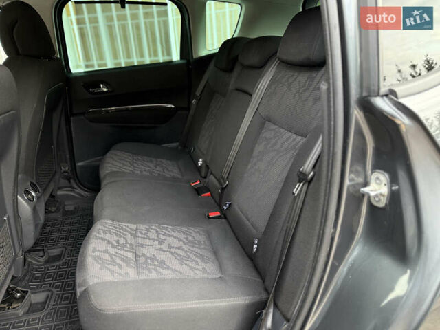 Пежо 3008 2009 в Тернополе на Automoto.ua Серый Пежо 3008, объемом двигателя 1.6 л и пробегом 244 тыс. км за 7999 $, фото 27 на Automoto.ua