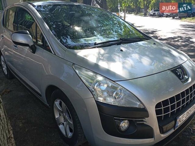 Серый Пежо 3008, объемом двигателя 1.6 л и пробегом 174 тыс. км за 6800 $, фото 3 на Automoto.ua