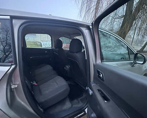 Сірий Пежо 3008, об'ємом двигуна 1.6 л та пробігом 213 тис. км за 6300 $, фото 12 на Automoto.ua