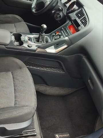 Сірий Пежо 3008, об'ємом двигуна 1.6 л та пробігом 320 тис. км за 5800 $, фото 7 на Automoto.ua