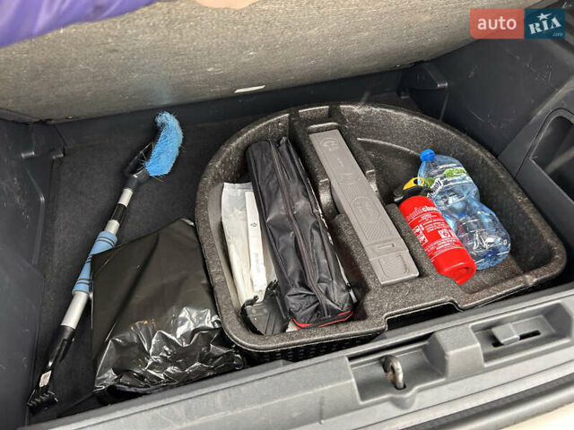 Серый Пежо 3008, объемом двигателя 1.56 л и пробегом 235 тыс. км за 7100 $, фото 14 на Automoto.ua