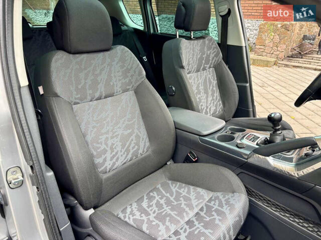 Серый Пежо 3008, объемом двигателя 2 л и пробегом 264 тыс. км за 7699 $, фото 21 на Automoto.ua