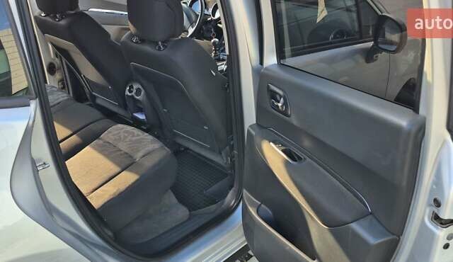 Пежо 3008 2009 в Хмельницком на Automoto.ua Серый Пежо 3008, объемом двигателя 1.6 л и пробегом 211 тыс. км за 6700 $, фото 12 на Automoto.ua