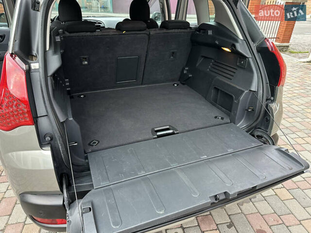 Серый Пежо 3008, объемом двигателя 1.6 л и пробегом 215 тыс. км за 6000 $, фото 17 на Automoto.ua