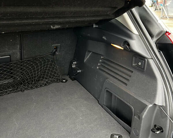 Серый Пежо 3008, объемом двигателя 1.6 л и пробегом 225 тыс. км за 8000 $, фото 54 на Automoto.ua