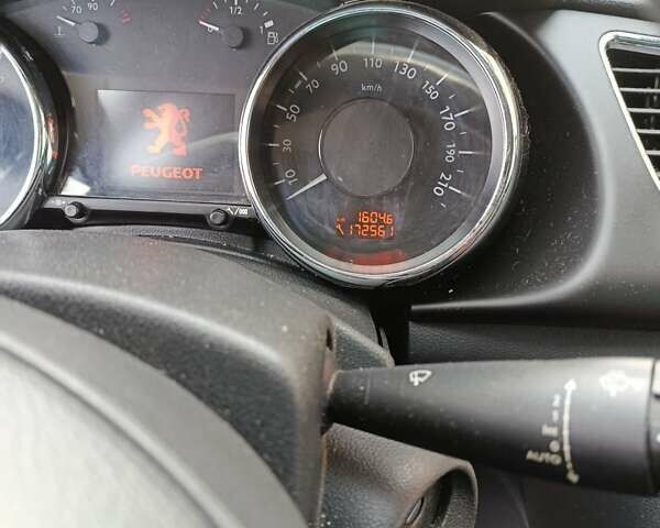 Сірий Пежо 3008, об'ємом двигуна 1.6 л та пробігом 180 тис. км за 8300 $, фото 6 на Automoto.ua