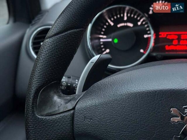 Пежо 3008 2010 у Києві на Automoto.ua Сірий Пежо 3008, об'ємом двигуна 1.6 л та пробігом 258 тис. км за 9490 $, фото 28 на Automoto.ua