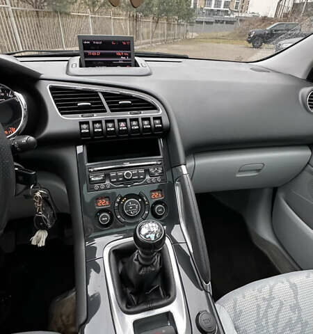 Серый Пежо 3008, объемом двигателя 1.6 л и пробегом 169 тыс. км за 8000 $, фото 17 на Automoto.ua