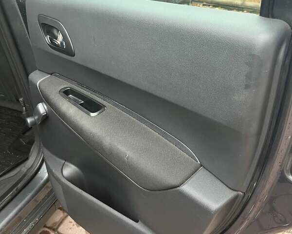 Сірий Пежо 3008, об'ємом двигуна 1.56 л та пробігом 329 тис. км за 7200 $, фото 17 на Automoto.ua