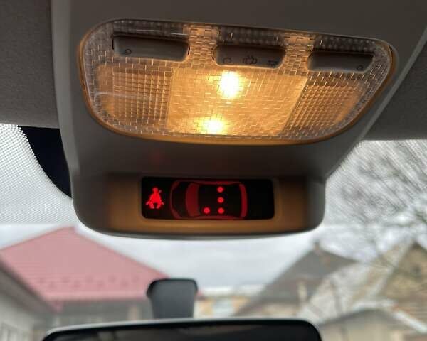 Серый Пежо 3008, объемом двигателя 1.6 л и пробегом 141 тыс. км за 7299 $, фото 30 на Automoto.ua