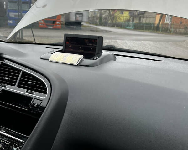 Серый Пежо 3008, объемом двигателя 1.6 л и пробегом 225 тыс. км за 8000 $, фото 32 на Automoto.ua