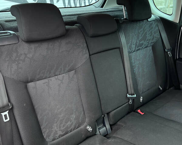 Серый Пежо 3008, объемом двигателя 1.56 л и пробегом 280 тыс. км за 7100 $, фото 18 на Automoto.ua