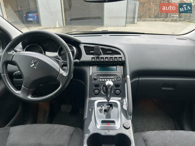 Серый Пежо 3008, объемом двигателя 1.6 л и пробегом 175 тыс. км за 8300 $, фото 9 на Automoto.ua
