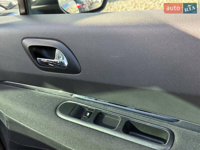 Серый Пежо 3008, объемом двигателя 1.6 л и пробегом 219 тыс. км за 9500 $, фото 41 на Automoto.ua