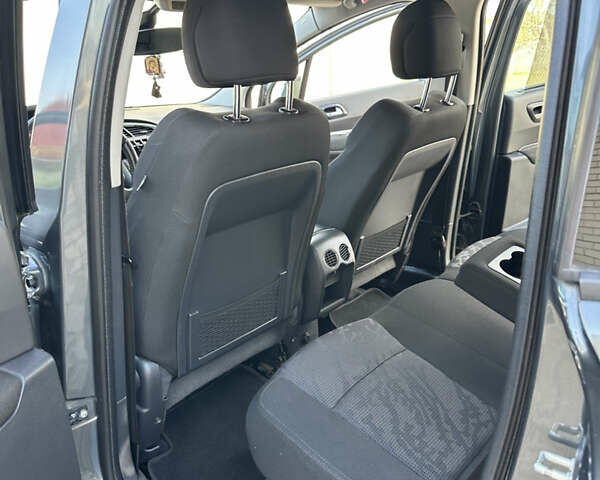 Пежо 3008 2010 в Ровно на Automoto.ua Серый Пежо 3008, объемом двигателя 1.6 л и пробегом 211 тыс. км за 8100 $, фото 7 на Automoto.ua