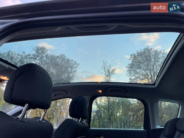 Серый Пежо 3008, объемом двигателя 2 л и пробегом 210 тыс. км за 10500 $, фото 9 на Automoto.ua