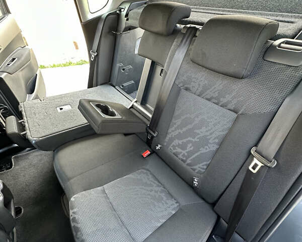 Серый Пежо 3008, объемом двигателя 1.6 л и пробегом 213 тыс. км за 8200 $, фото 9 на Automoto.ua