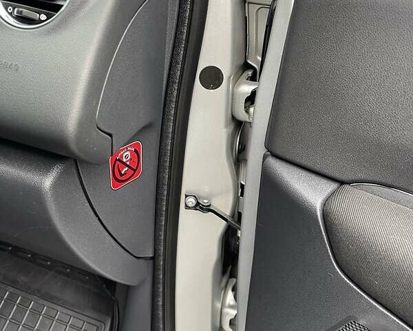 Серый Пежо 3008, объемом двигателя 1.6 л и пробегом 141 тыс. км за 7299 $, фото 19 на Automoto.ua