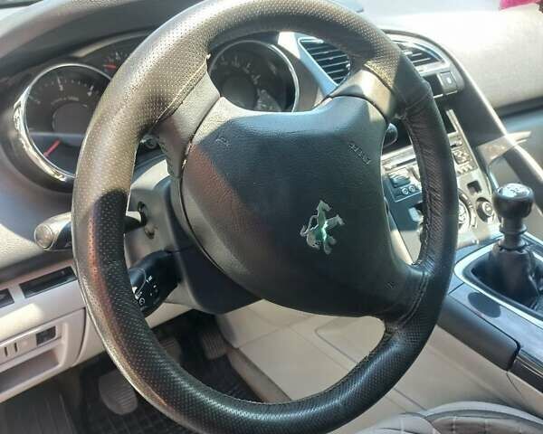 Серый Пежо 3008, объемом двигателя 1.56 л и пробегом 317 тыс. км за 7700 $, фото 19 на Automoto.ua