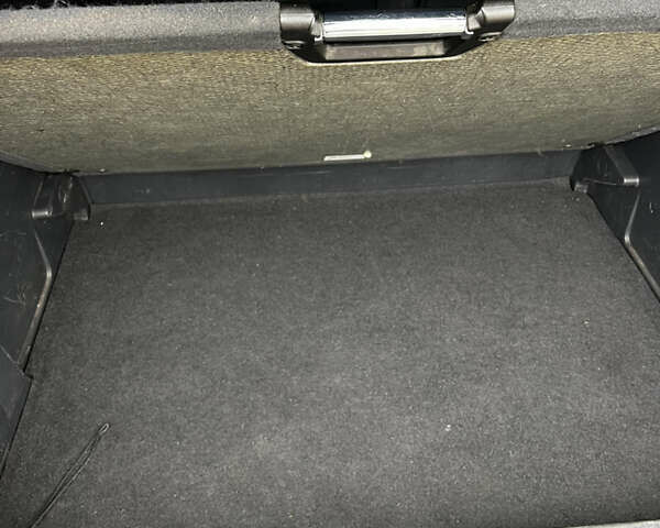 Серый Пежо 3008, объемом двигателя 1.6 л и пробегом 225 тыс. км за 8000 $, фото 45 на Automoto.ua