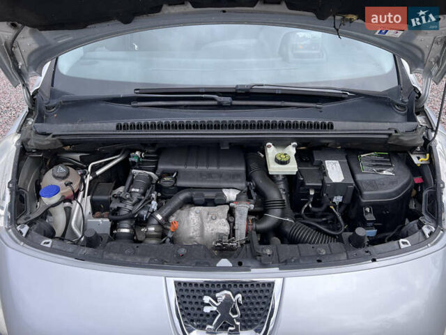 Серый Пежо 3008, объемом двигателя 1.56 л и пробегом 280 тыс. км за 7100 $, фото 20 на Automoto.ua