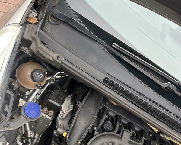 Сірий Пежо 3008, об'ємом двигуна 1.6 л та пробігом 170 тис. км за 8999 $, фото 26 на Automoto.ua