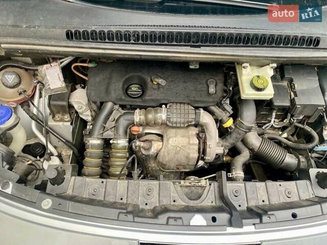 Серый Пежо 3008, объемом двигателя 1.6 л и пробегом 207 тыс. км за 7850 $, фото 10 на Automoto.ua