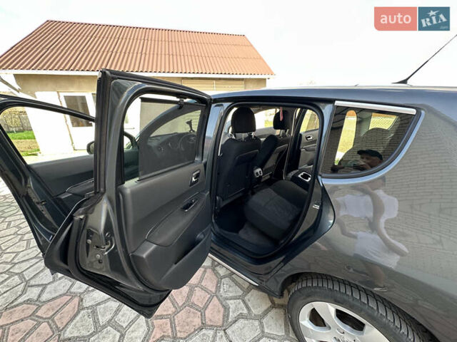 Пежо 3008 2010 в Ровно на Automoto.ua Серый Пежо 3008, объемом двигателя 1.6 л и пробегом 211 тыс. км за 8100 $, фото 5 на Automoto.ua