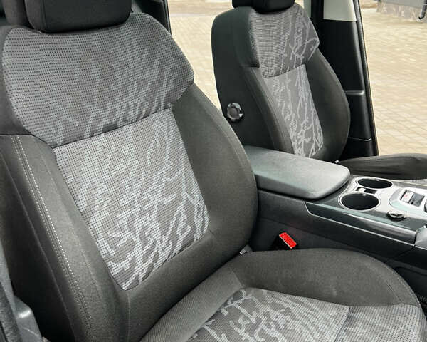 Серый Пежо 3008, объемом двигателя 1.6 л и пробегом 225 тыс. км за 8000 $, фото 34 на Automoto.ua