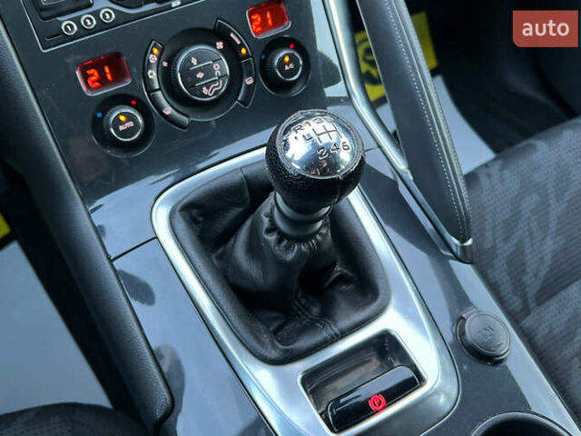 Пежо 3008 2010 в Львове на Automoto.ua Серый Пежо 3008, объемом двигателя 1.56 л и пробегом 233 тыс. км за 9300 $, фото 15 на Automoto.ua