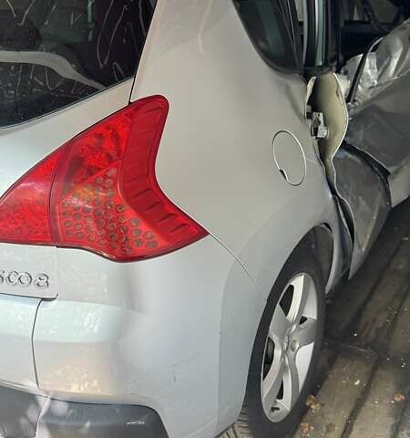 Сірий Пежо 3008, об'ємом двигуна 1.56 л та пробігом 276 тис. км за 3200 $, фото 6 на Automoto.ua