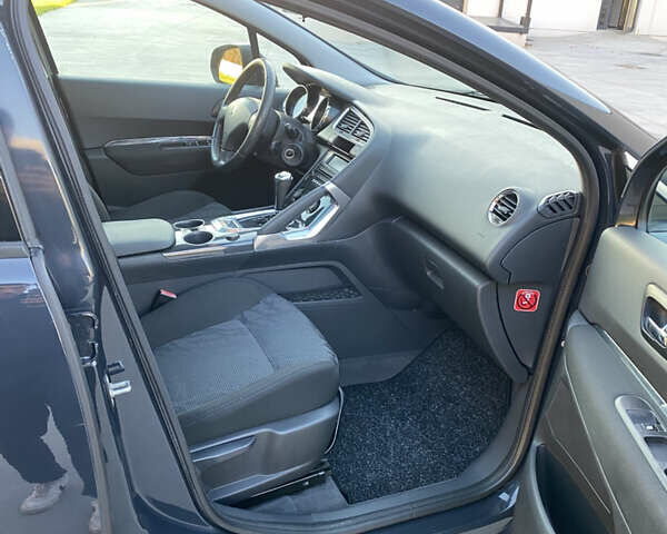 Пежо 3008 2010 в Луцке на Automoto.ua Серый Пежо 3008, объемом двигателя 1.6 л и пробегом 199 тыс. км за 7600 $, фото 15 на Automoto.ua