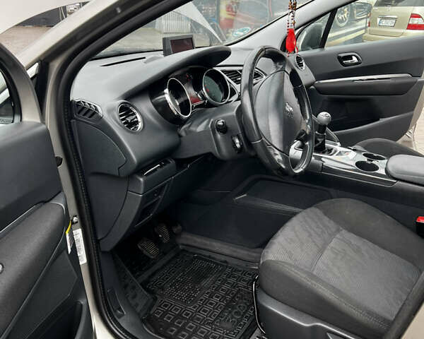 Серый Пежо 3008, объемом двигателя 1.6 л и пробегом 225 тыс. км за 8000 $, фото 68 на Automoto.ua