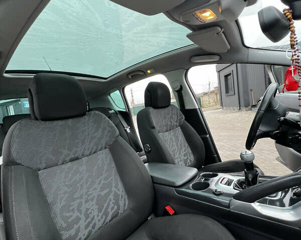 Серый Пежо 3008, объемом двигателя 1.6 л и пробегом 225 тыс. км за 8000 $, фото 31 на Automoto.ua