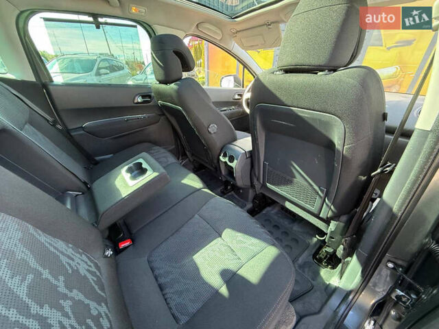 Серый Пежо 3008, объемом двигателя 1.6 л и пробегом 219 тыс. км за 9500 $, фото 43 на Automoto.ua