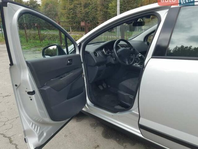Сірий Пежо 3008, об'ємом двигуна 1.6 л та пробігом 124 тис. км за 7599 $, фото 18 на Automoto.ua